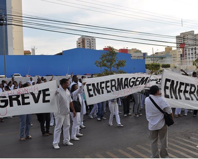 Enfermeiros entram em greve por melhores salários