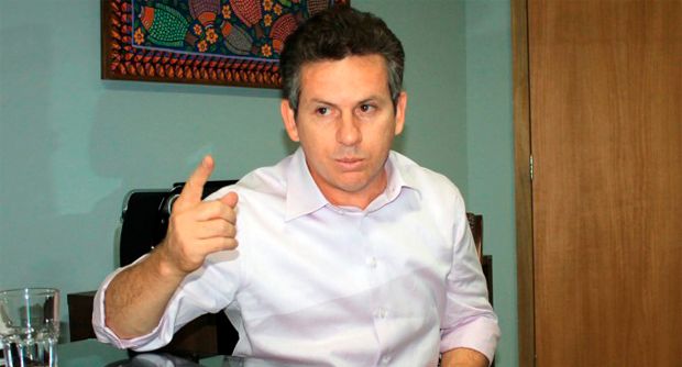 Em coletiva, Mendes conta que prefeitura tem R$ 968 milhões em dívida desde a década de 70
