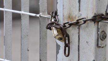 Servidores 'esticam' feriado e complicam pais que dependem de creches