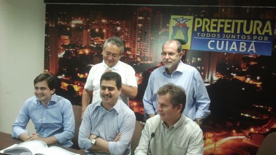 Mauro Mendes apresenta os primeiros secretários de sua gestão na capital