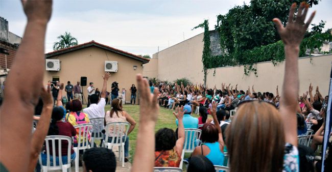 Despertando: Educadores não querem mais ser 'burros de carga' de interesses alheios