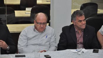 Ausência de deputados em audiência para debater caos na saúde é criticada
