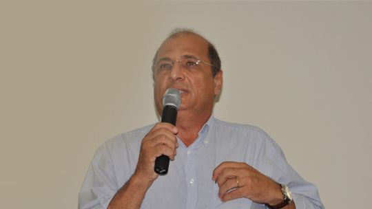 Presidente do PDT no Estado, Zeca Viana, descarta disputa nas eleições indiretas