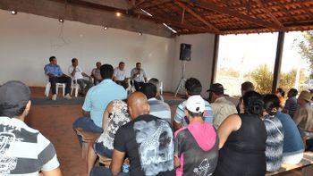 Percival ouve reivindicações dos moradores de Vila Bueno e Naboreiro