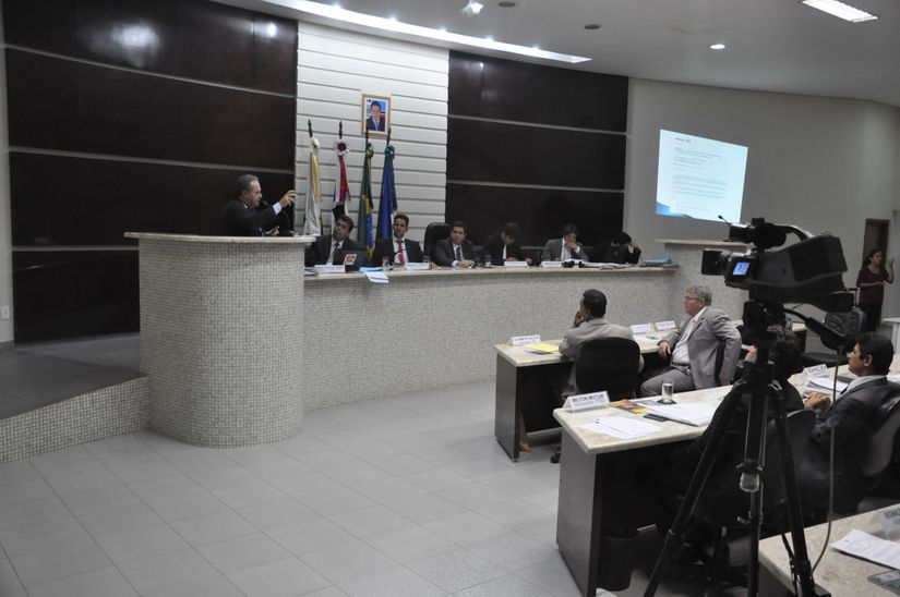 Câmara entrega honraria para homem que cumpriu pena por assassinato do melhor amigo