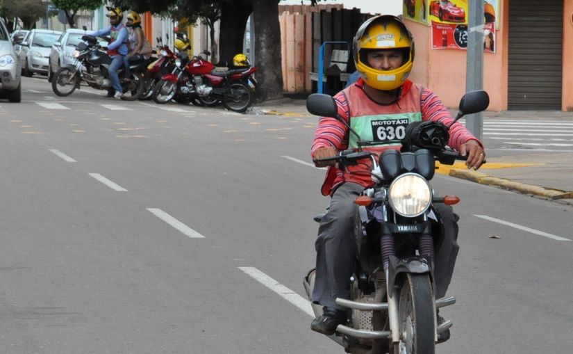 Mauro Campos propõe mudança na lei do moto táxi para beneficiar categoria
