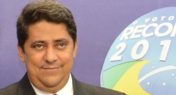 Em debate, prefeito demonstra não saber qual é a dívida do município