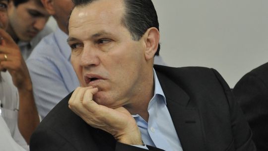 Deboche: Silval quer renovar concessões de empresas de ônibus por 25 anos sem licitação