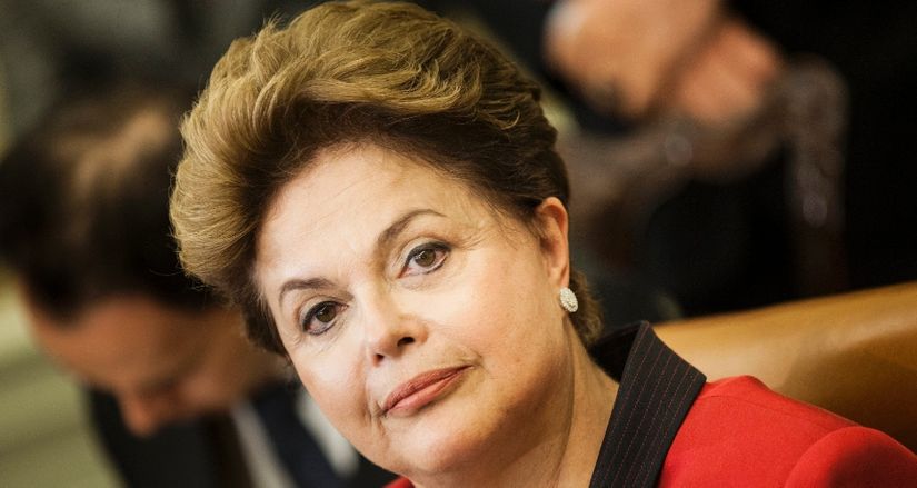 Economistas divulgam documento desmentindo versão de Dilma sobre crise econômica