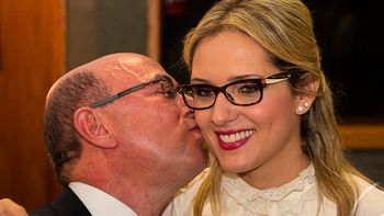Depois de Maggi, agora é a vez de Janaina Riva recuar ida para o PMDB
