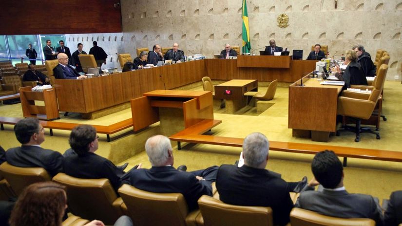 Supremo acelera julgamento de processos criminais contra deputados