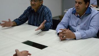 Vereadores dão coletiva após acompanhar abertura de licitação para duplicação da BR 163/364