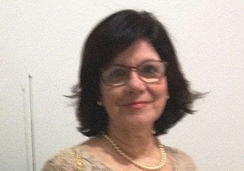 “O leitor” entre a transitividade do verbo “amar” e o letramento     
