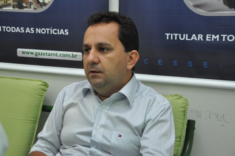 Vereador cobra que Procon fiscalize aplicação da lei da fila em bancos e congêneres