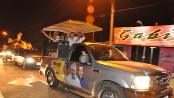 Percvial faz carreata para comemorar vitória e agradecer voto da população