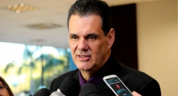 Secretário de Comunicação diz que portar arma é 'hábito' em Mato Grosso