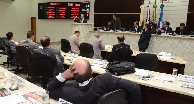 Nada mudou: Vereadores recuam e decidem manter modelo das sessões em Rondonópolis