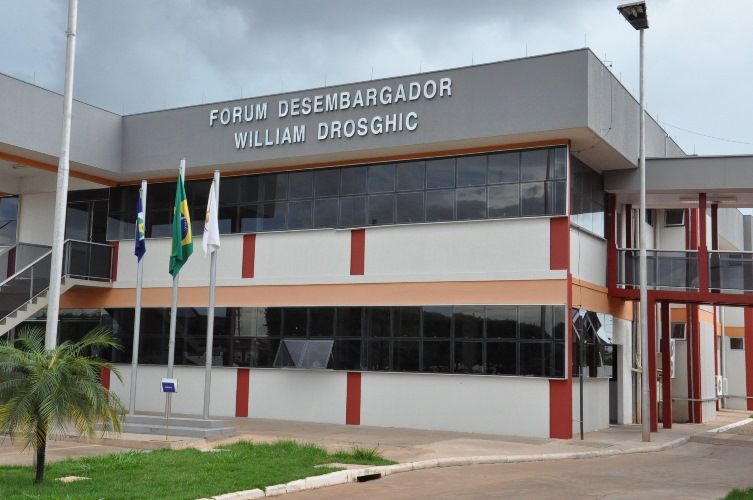 Rondonópolis suspende prazos processuais