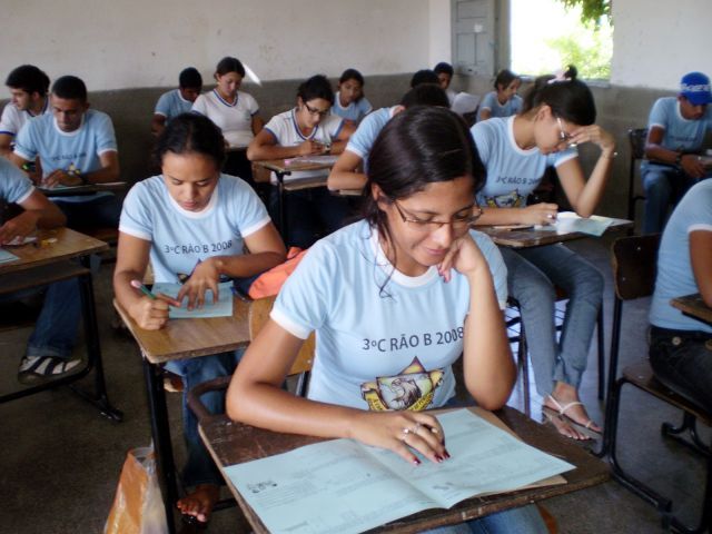 Estudantes de escolas públicas não pagarão taxa de inscrição para vestibular em faculdades federais