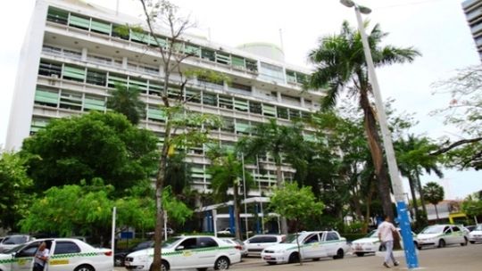 Sem Sujeira: Cemat é multada por jogar resíduos em calçadas de Cuiabá