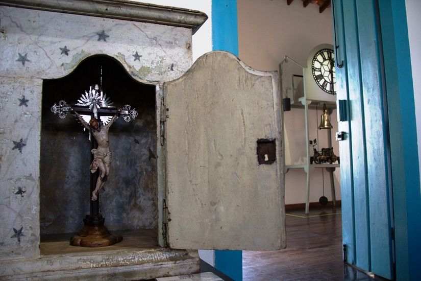 Museu de Arte de Mato Grosso expõe oratórios de séculos passados