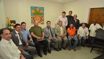 Partidos da oposição se reúnem por "projeto Taques" em Rondonópolis