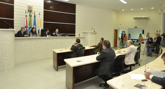 Câmara Municipal vota hoje projetos importantes já sob o 'calor' da disputa pela Prefeitura