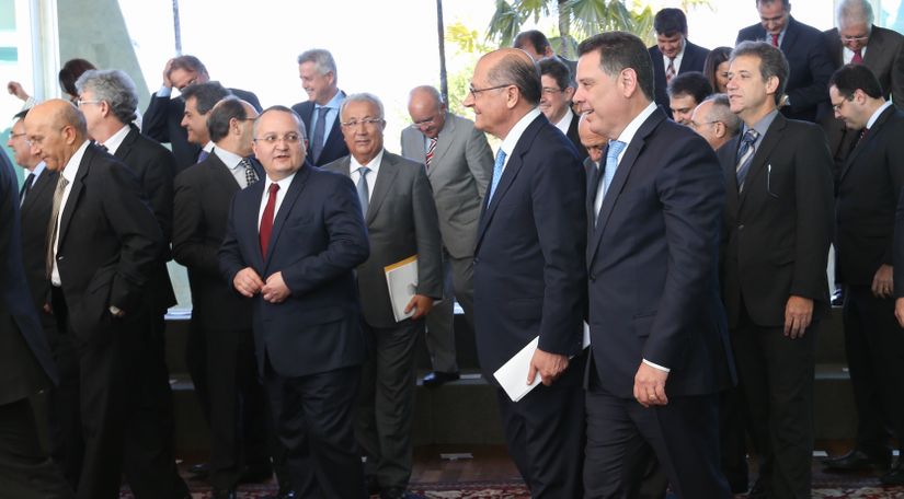 Dilma recebe cobranças de Taques e Geraldo Alckmin