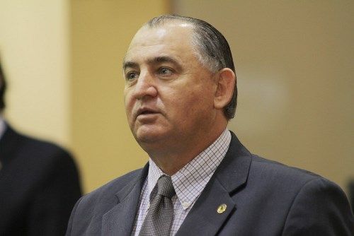 Nininho apresenta projeto para homenagear ministro do STF