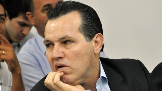 Silval e seu super-salário