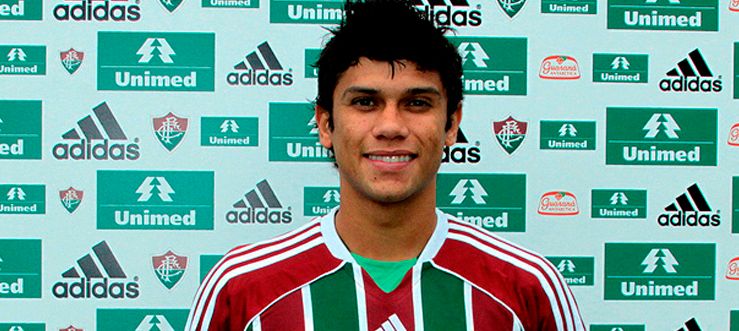 Atacante Ciro com passagens por Sport Fluminense e Figueirense