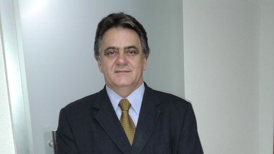 Mutum se afasta da Câmara para se dedicar à campanha de Riva; Armindo da Caixa assume