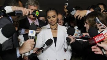Em longa madrugada, Marina Silva assegura que manterá coerência