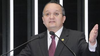 Pedro Taques (PDT) anuncia mais 12 nomes e confirma opção por equipe técnica