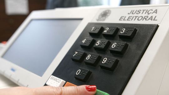 Maioria dos vereadores deve tentar reeleição e renovação deve ser baixa