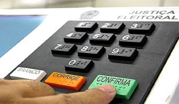 Juíza eleitoral alerta para prazo de cadastro para voto em trânsito