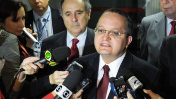 Senadores Cristovam Buarque e Pedro Taques estarão em Rondonópolis neste sábado (2)