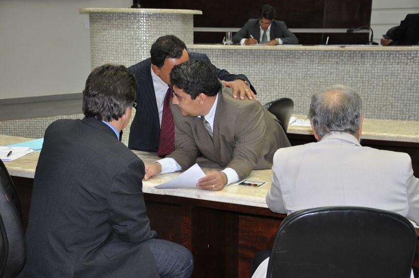 Prefeitura X Câmara