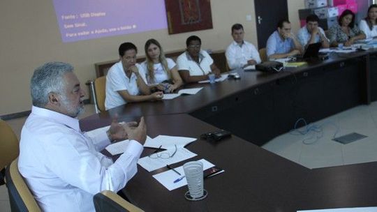 Prefeito reafirma disposição em fazer revisão das carreiras e corrigir distorções salariais