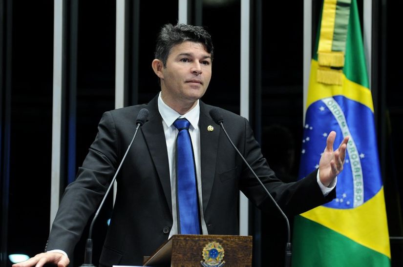 José Medeiros critica política de segurança de fronteira e de combate ao narcotráfico do governo