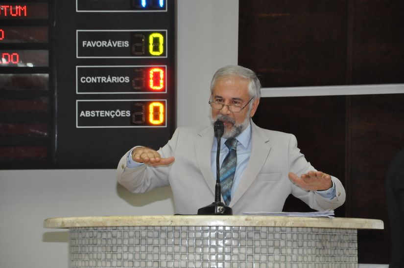 Experiência: Mohamed volta e ajuda colegas a evitar erro histórico na Cãmara