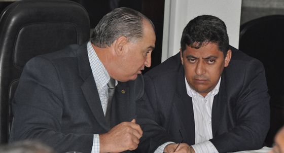 Ananias se equilibra para manter apoio de concorrentes internos no PR