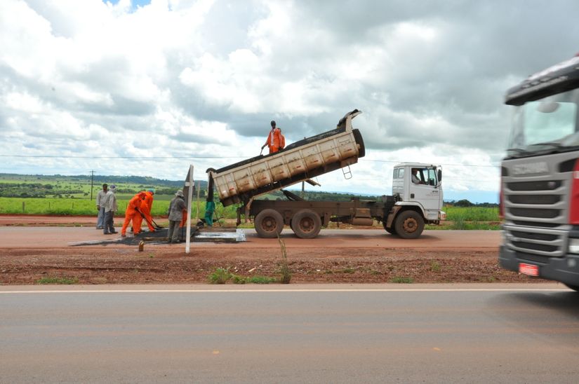Comissão de Obras da Câmara se reúne para debater situação das obras