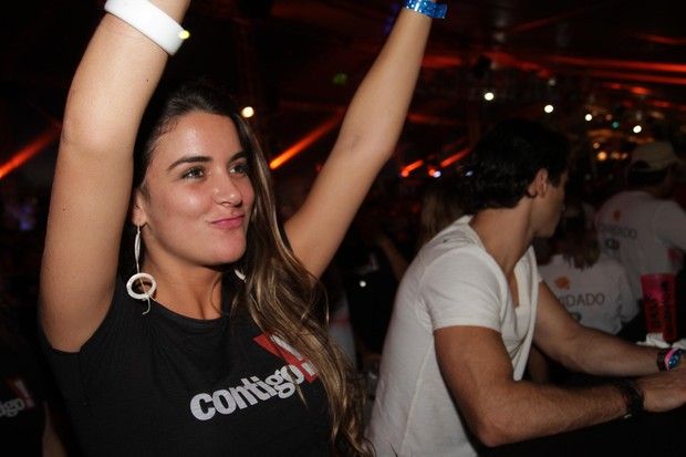 Ex-BBB Laisa abre mão de ensaio nu: 'Não vou fazer, já me expus muito'