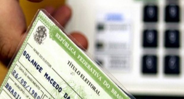 Mais de 800 mil brasileiros estão com os direitos políticos suspensos