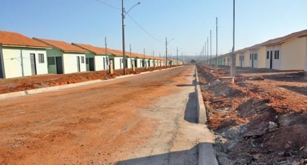 Governo Federal investe mais de R$ 200 bilhões em habitação, mas não fiscaliza projetos