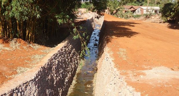 Obra no Canivete volta à lentidão após visita do governador; moradores confiam na conclusão