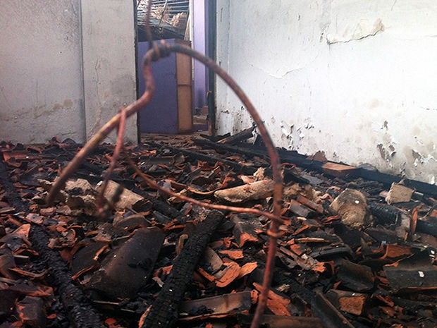 Incêndio destrói casa no Centro Histórico de Cuiabá