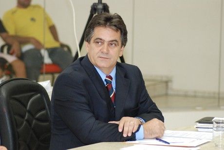 “Prefeito não tem voz de comando frente ao poder executivo” diz Milton Mutum