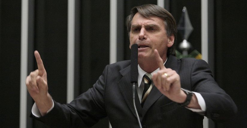 Jair Bolsonaro (PP) é denunciado por incitação ao estupro